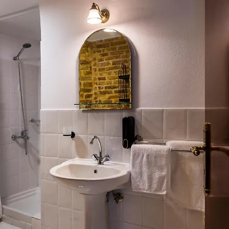 Sundial Bed & Breakfast