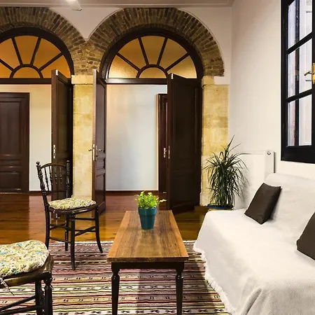 Sundial ベッド・アンド・ブレックファスト ハニア